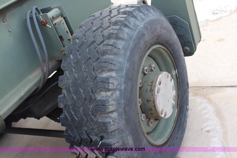 image for item G5317 1984 Koehring wheel mounted crane