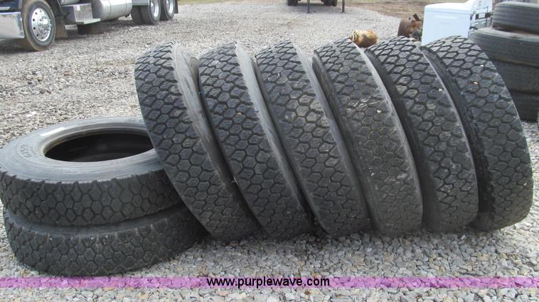 image for item O9162 (8) Goodyear G159 uni-steel radial truck tires