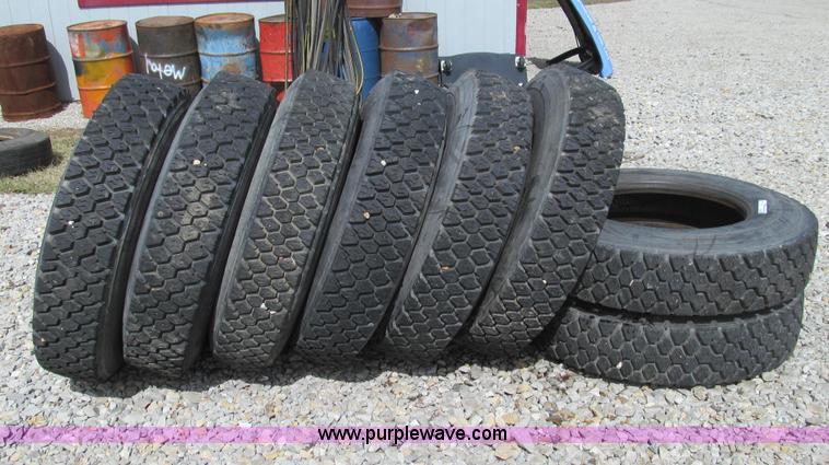 image for item O9162 (8) Goodyear G159 uni-steel radial truck tires