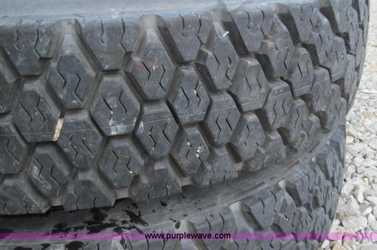 image for item O9162 (8) Goodyear G159 uni-steel radial truck tires