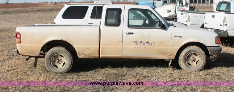 image for item O9349 1997 Ford Ranger SuperCab pickup truck