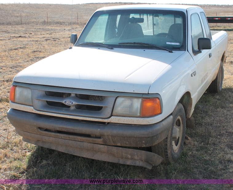 image for item O9349 1997 Ford Ranger SuperCab pickup truck