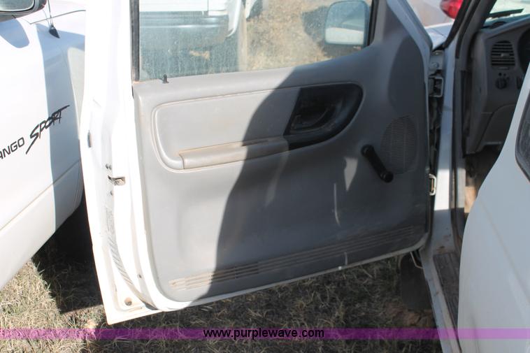 image for item O9349 1997 Ford Ranger SuperCab pickup truck