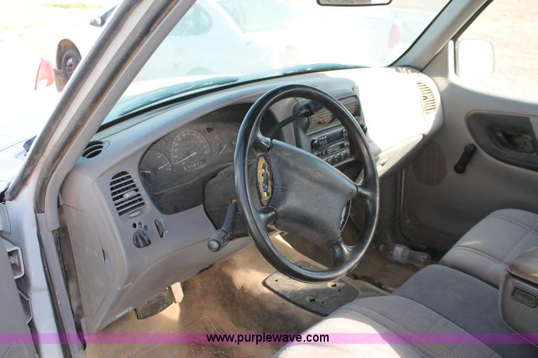 image for item O9349 1997 Ford Ranger SuperCab pickup truck