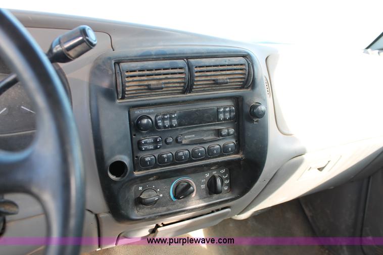 image for item O9349 1997 Ford Ranger SuperCab pickup truck