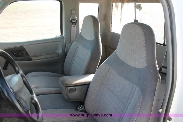 image for item O9349 1997 Ford Ranger SuperCab pickup truck