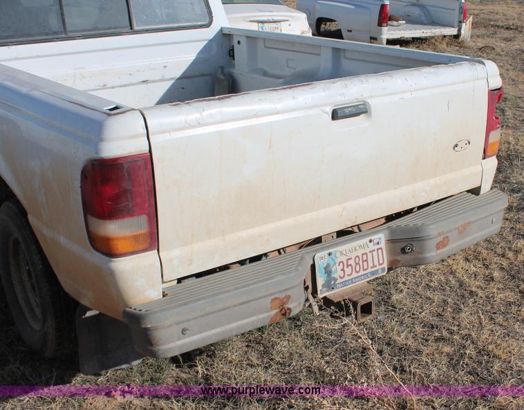 image for item O9349 1997 Ford Ranger SuperCab pickup truck