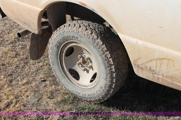 image for item O9349 1997 Ford Ranger SuperCab pickup truck