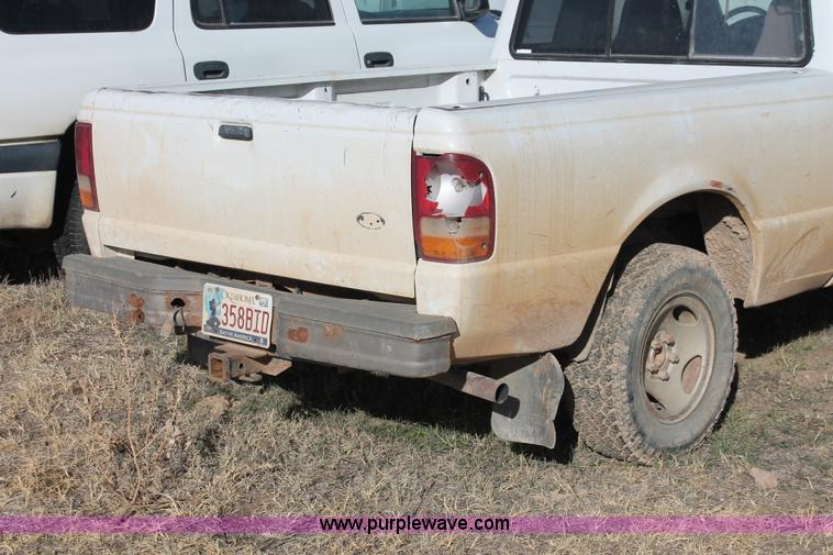 image for item O9349 1997 Ford Ranger SuperCab pickup truck