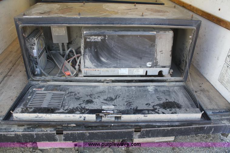 image for item V9682 Cummins RVQG 5500 generator
