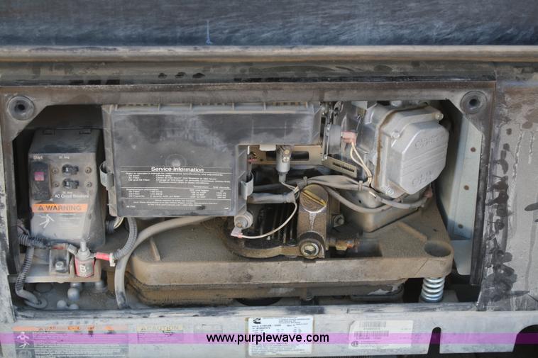image for item V9682 Cummins RVQG 5500 generator