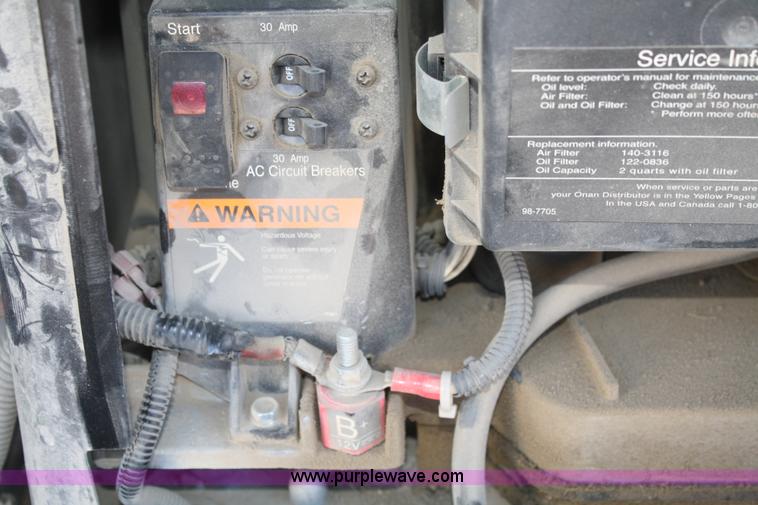 image for item V9682 Cummins RVQG 5500 generator