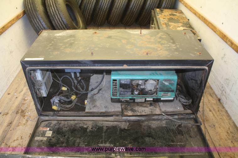 image for item V9683 Onan Microlite 2800 generator