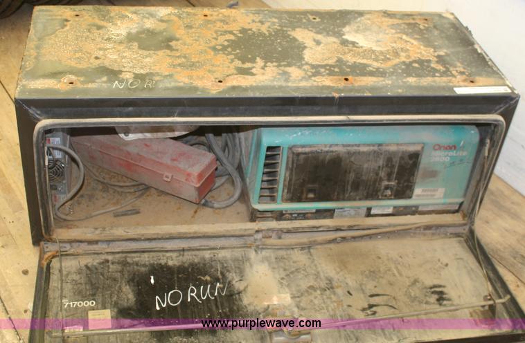 image for item V9684 Onan Microlite 2800 generator