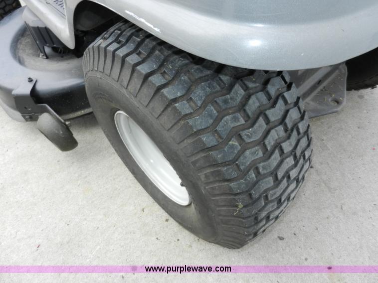 image for item X9609 Sears Craftsman LT2000 lawn mower