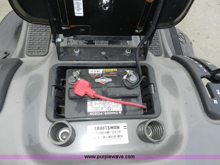 image for item X9609 Sears Craftsman LT2000 lawn mower