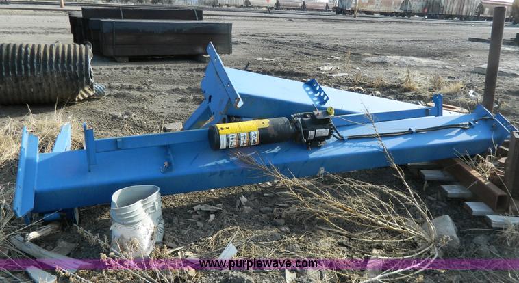 image for item Y9405 Forward DP09A automotive lift