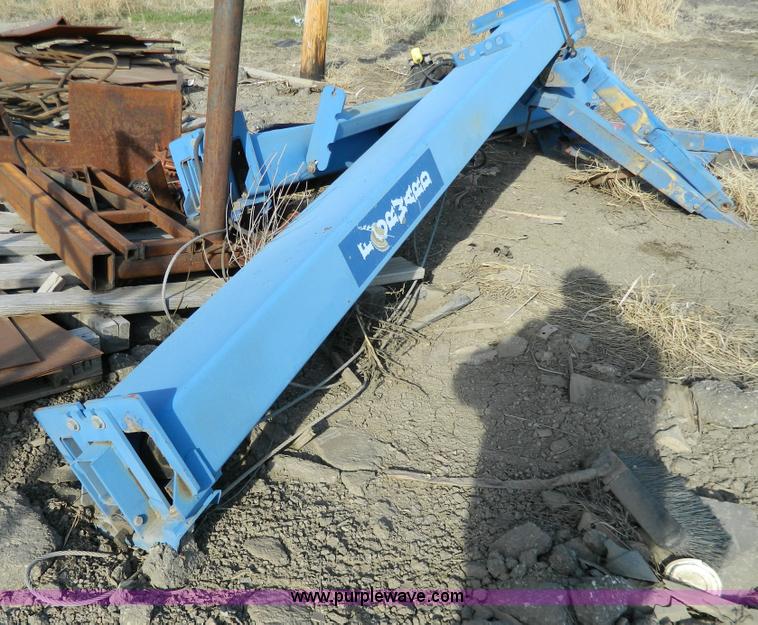 image for item Y9405 Forward DP09A automotive lift