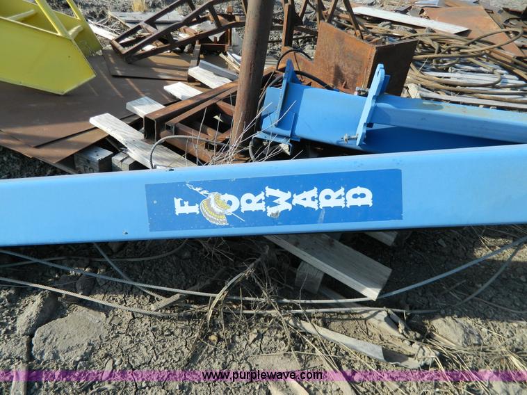 image for item Y9405 Forward DP09A automotive lift