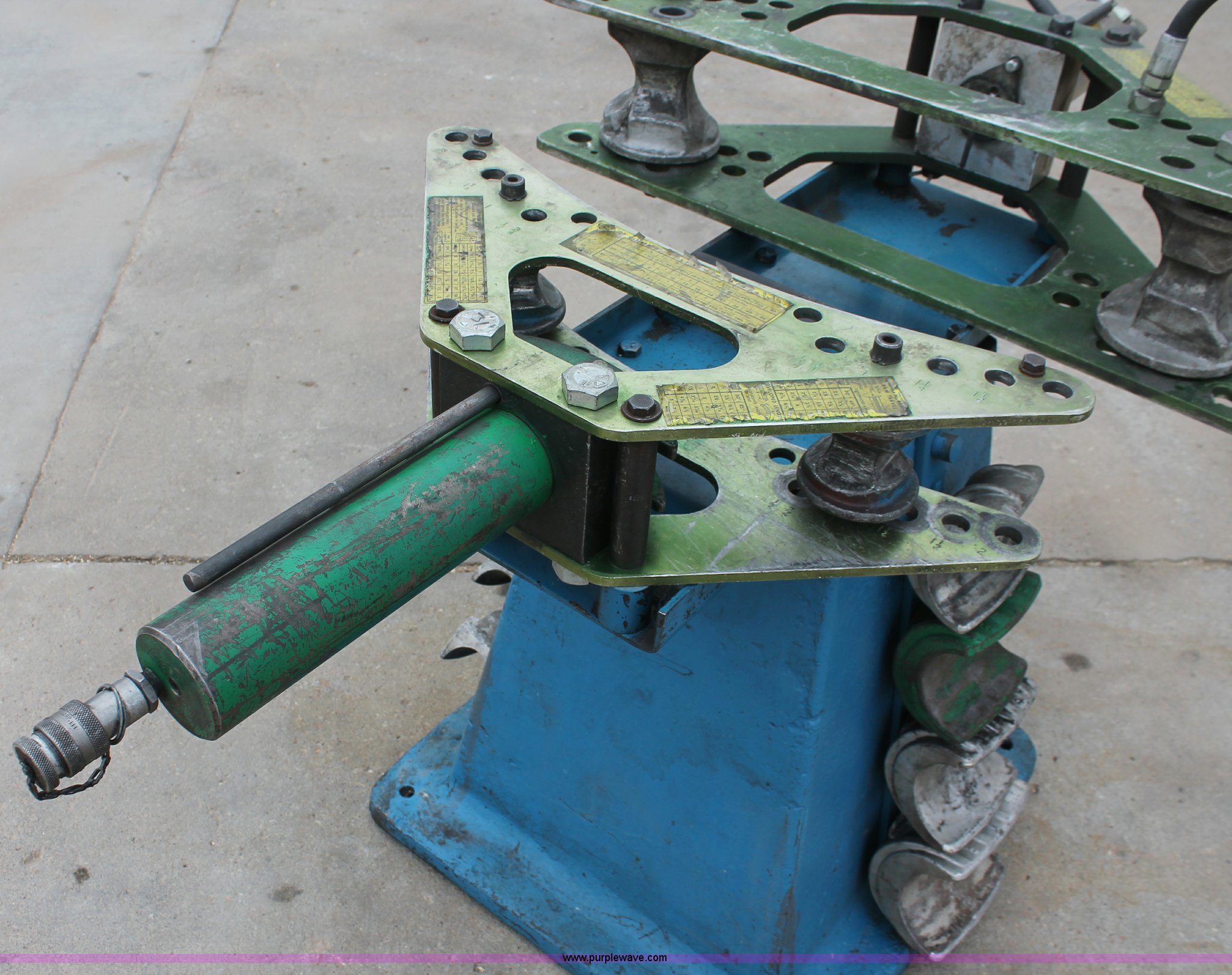 Greenlee hydraulic pipe bender in KS Item W9320 sold Purple Wave