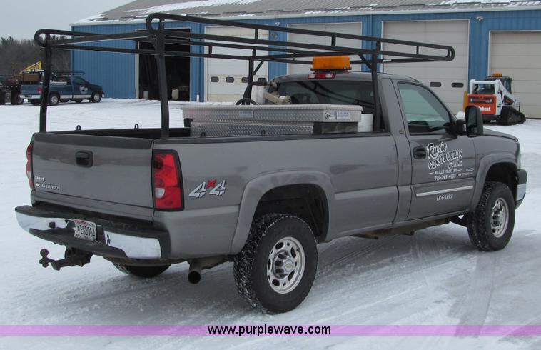 image for item G2503 2007 Chevrolet Silverado 2500HD pickup truck