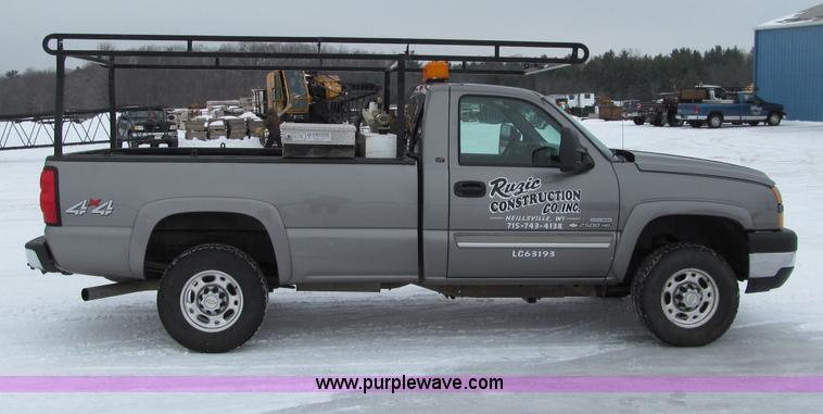 image for item G2503 2007 Chevrolet Silverado 2500HD pickup truck
