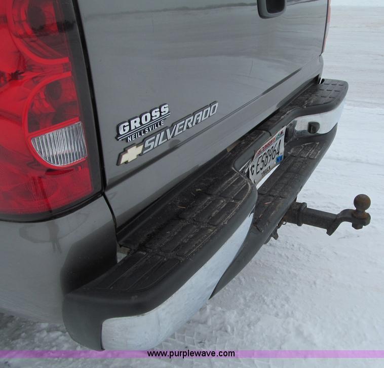 image for item G2503 2007 Chevrolet Silverado 2500HD pickup truck