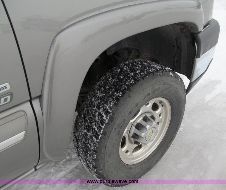 image for item G2503 2007 Chevrolet Silverado 2500HD pickup truck