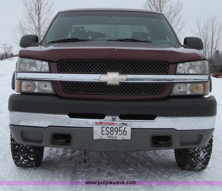 image for item G2504 2003 Chevrolet Silverado 2500HD Ext. Cab pickup truck