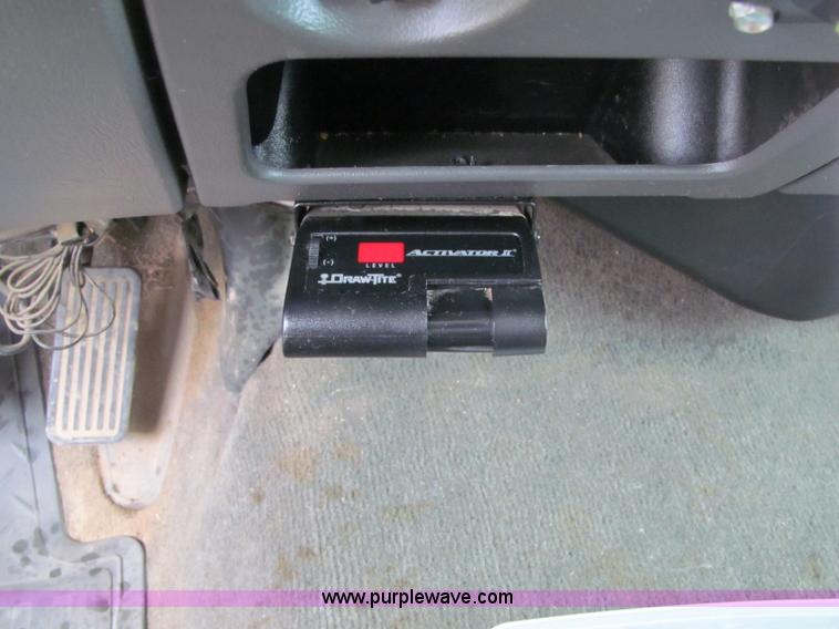 image for item G2504 2003 Chevrolet Silverado 2500HD Ext. Cab pickup truck