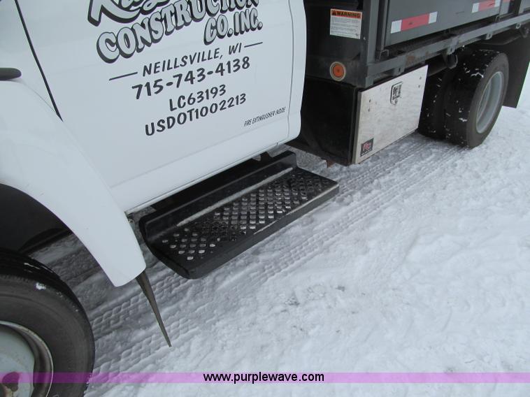 image for item G2538 2006 GMC C5500 utility truck