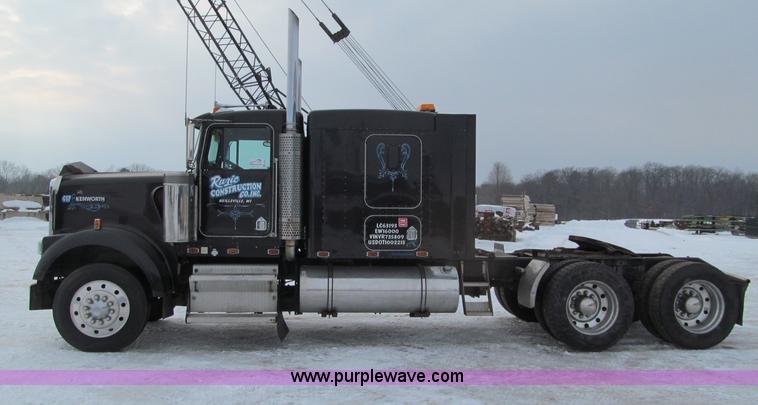 image for item G2545 1997 Kenworth W900 semi truck