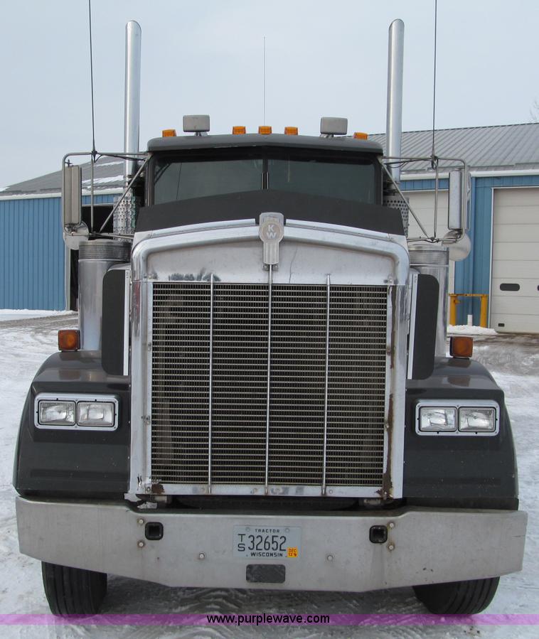 image for item G2545 1997 Kenworth W900 semi truck