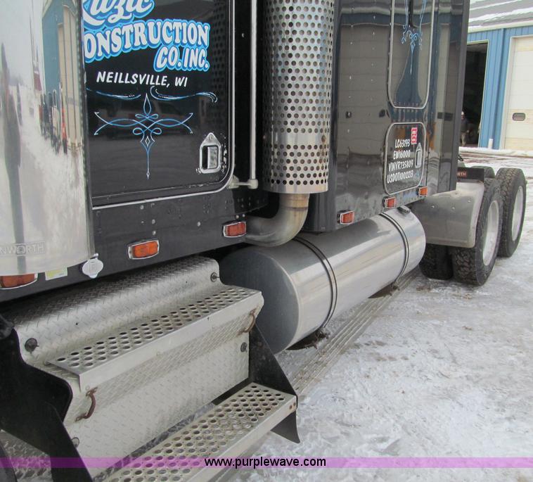 image for item G2545 1997 Kenworth W900 semi truck