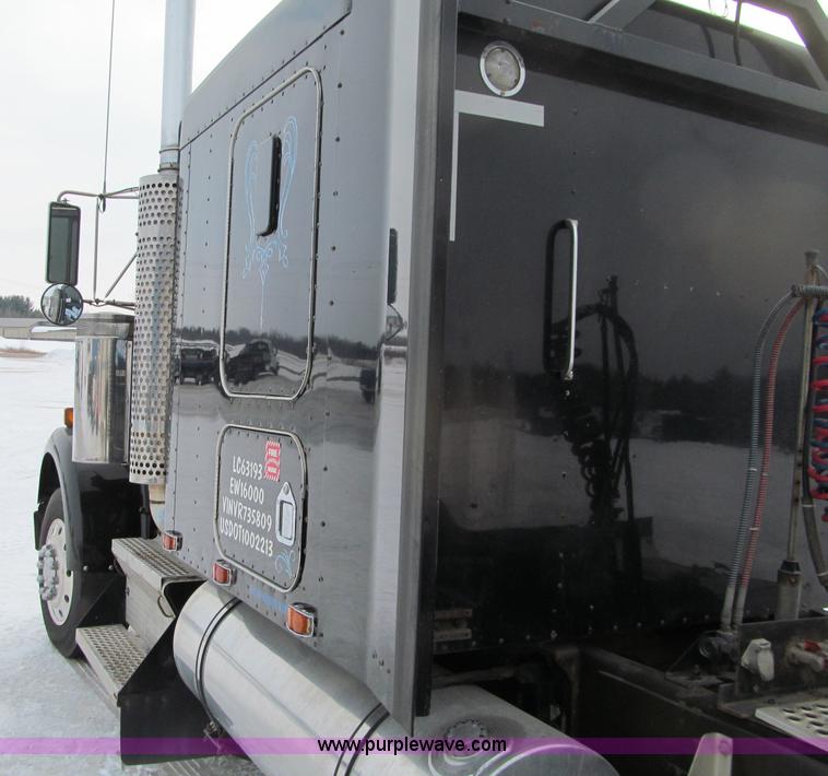 image for item G2545 1997 Kenworth W900 semi truck