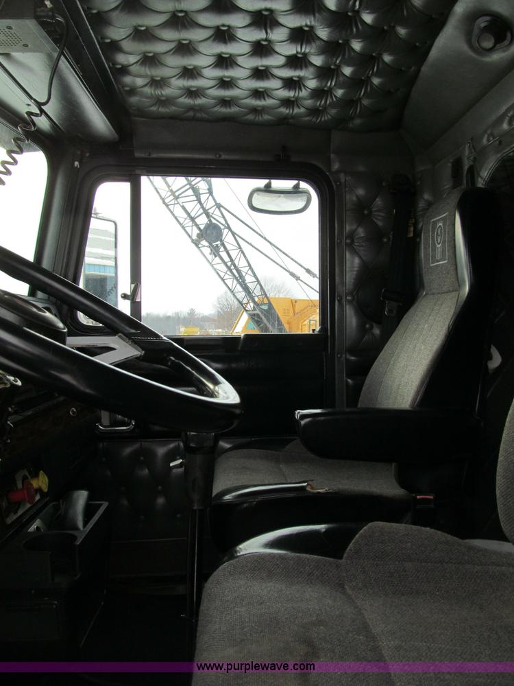 image for item G2545 1997 Kenworth W900 semi truck