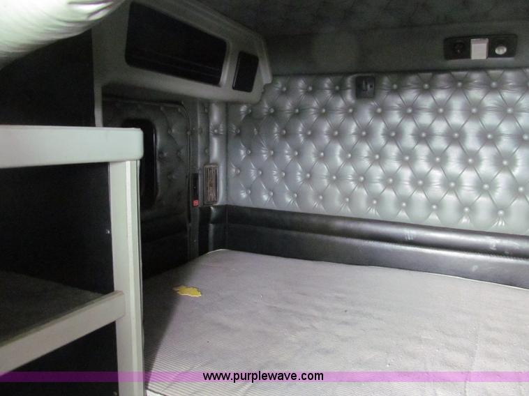 image for item G2545 1997 Kenworth W900 semi truck