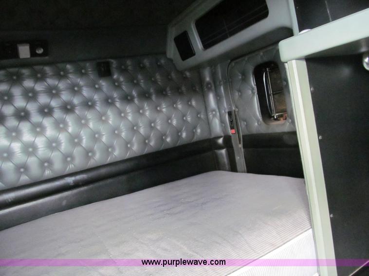 image for item G2545 1997 Kenworth W900 semi truck