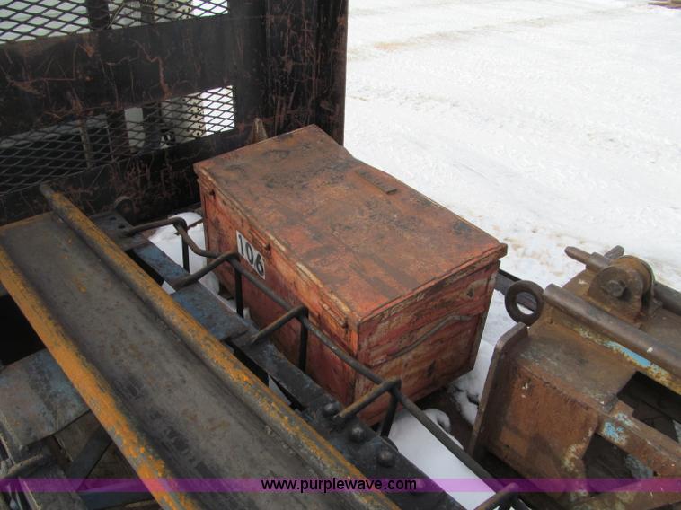 image for item G2573 2001 Delmag D12-42 pile driver and flatbed trailer