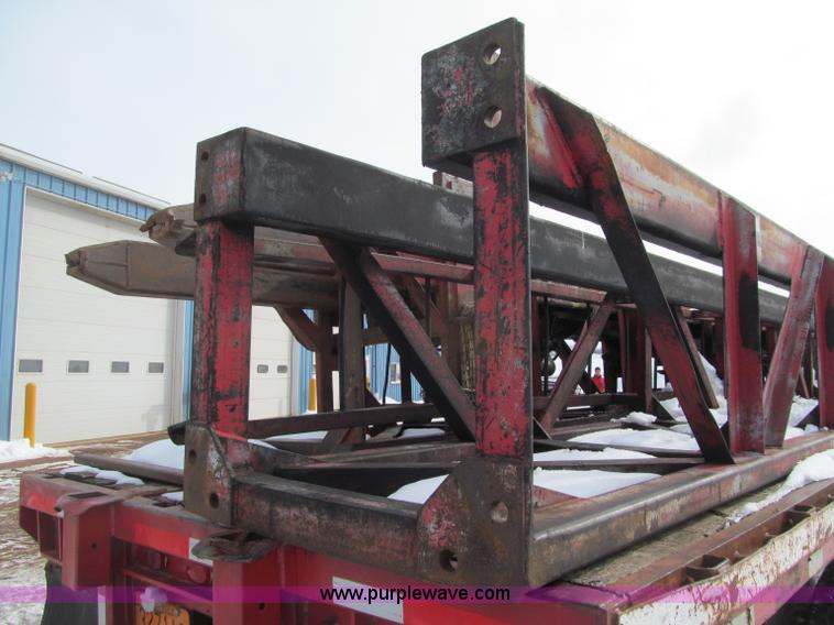 image for item G2574 1988 Delmag D16-32 diesel pile driver and trailer