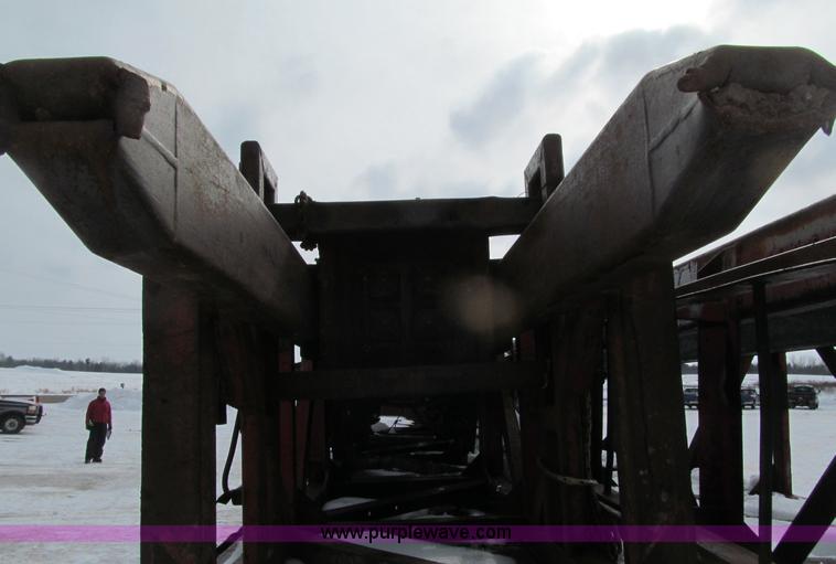 image for item G2574 1988 Delmag D16-32 diesel pile driver and trailer