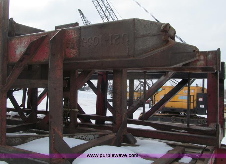 image for item G2574 1988 Delmag D16-32 diesel pile driver and trailer