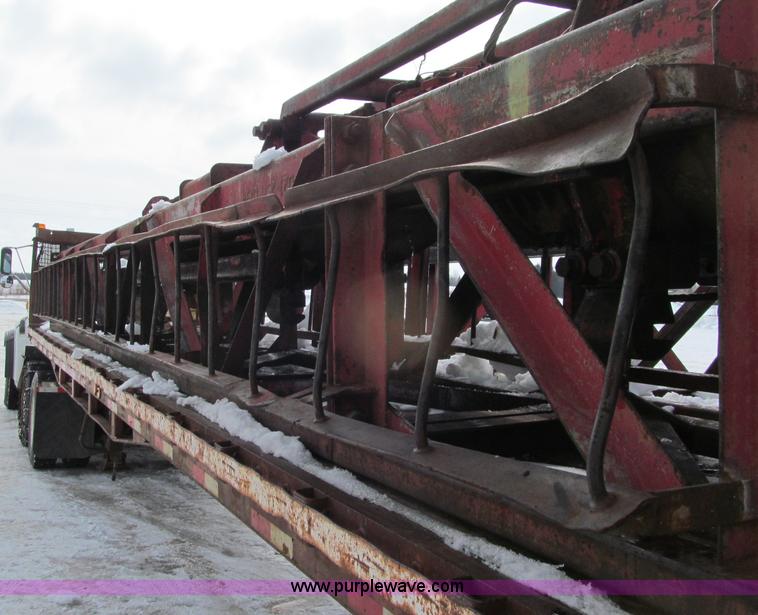 image for item G2574 1988 Delmag D16-32 diesel pile driver and trailer