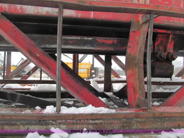 image for item G2574 1988 Delmag D16-32 diesel pile driver and trailer