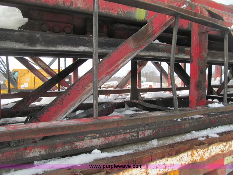 image for item G2574 1988 Delmag D16-32 diesel pile driver and trailer