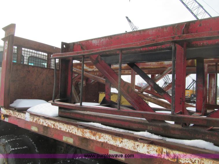 image for item G2574 1988 Delmag D16-32 diesel pile driver and trailer