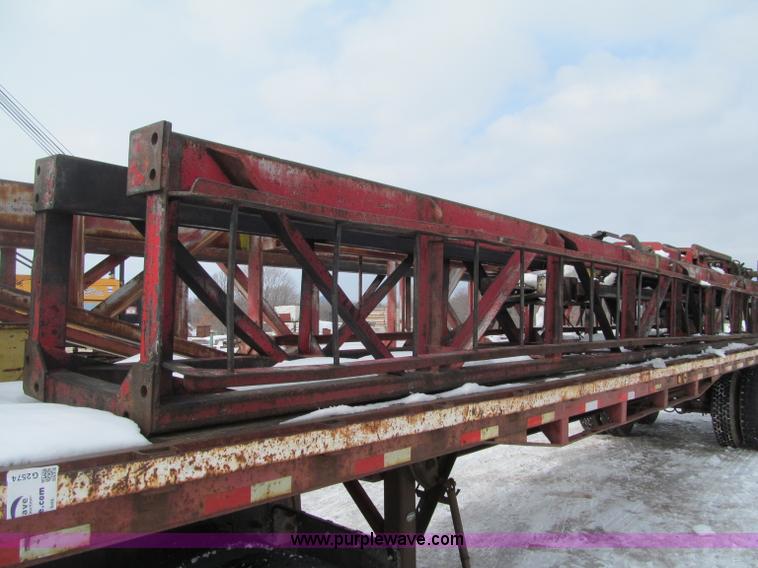 image for item G2574 1988 Delmag D16-32 diesel pile driver and trailer