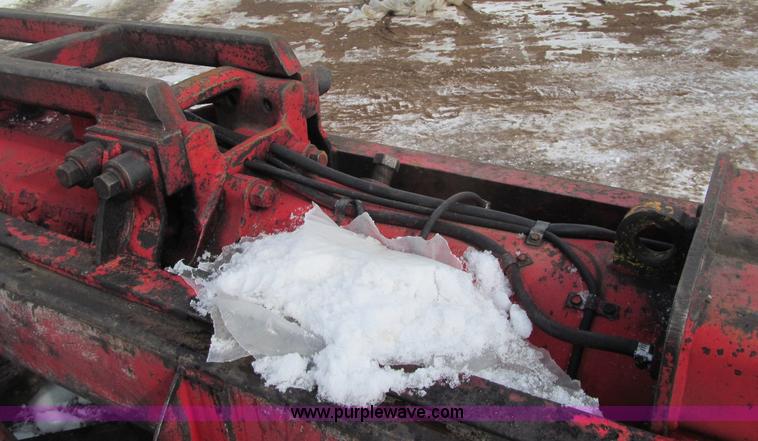 image for item G2574 1988 Delmag D16-32 diesel pile driver and trailer