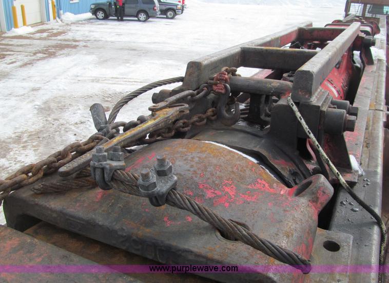 image for item G2574 1988 Delmag D16-32 diesel pile driver and trailer