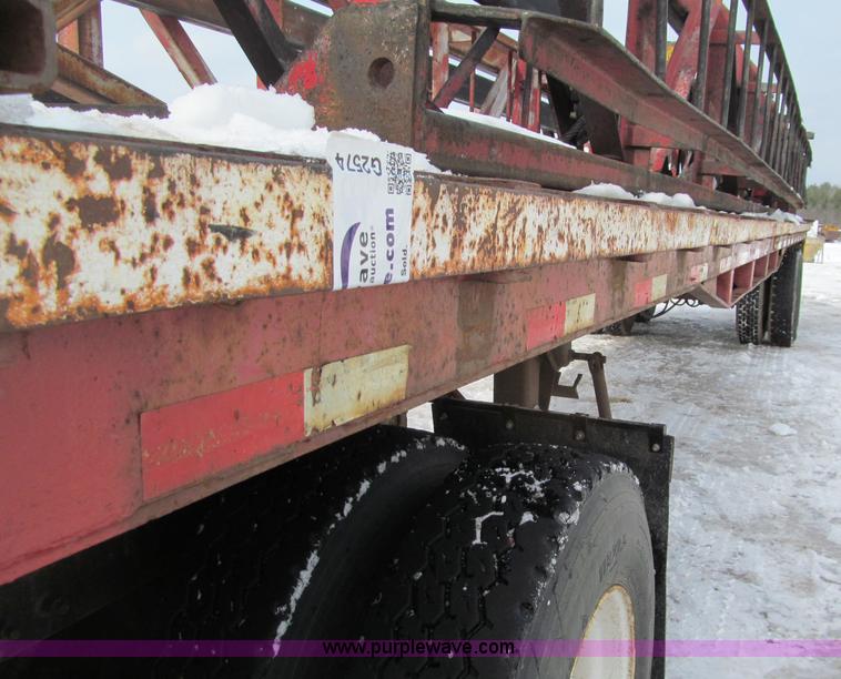 image for item G2574 1988 Delmag D16-32 diesel pile driver and trailer